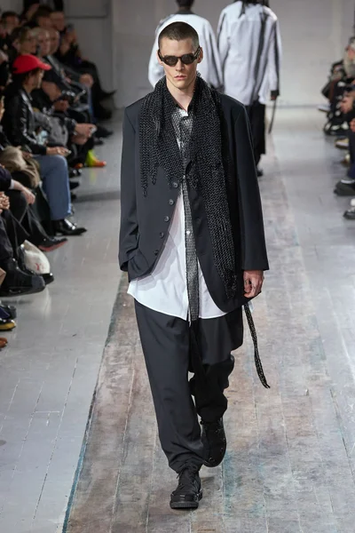 Look 24